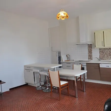 Jumelee Au Centre De 41101 Villa *