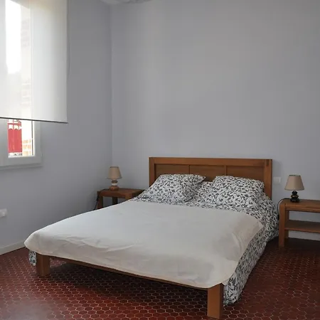 Jumelee Au Centre De 41101 Villa